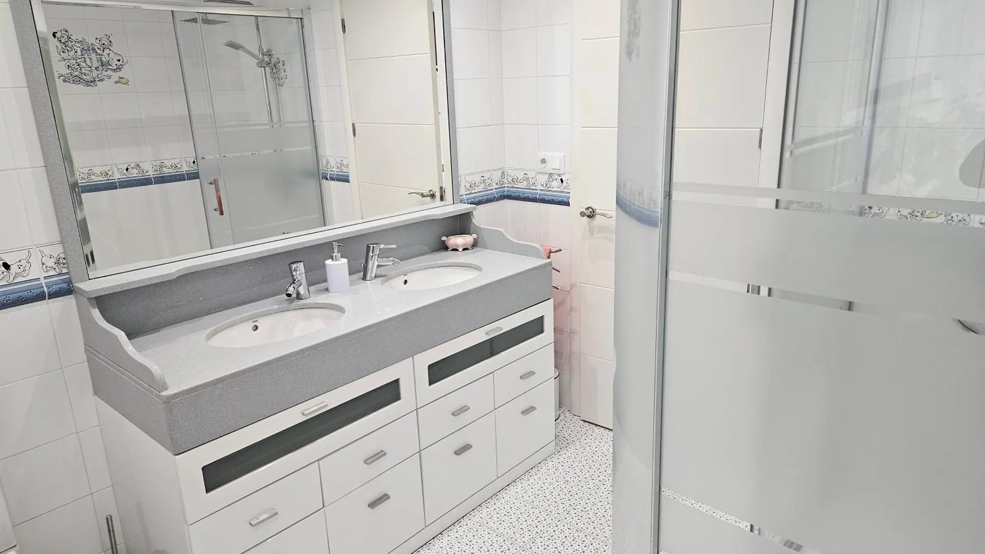 Exclusivo Apartamento En La Mejor Zona De Tarragona 0*,  Spanien